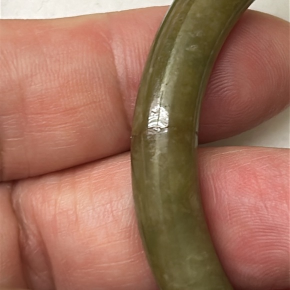 🖤Older Vintage Jade bangle - Picture 3 of 10